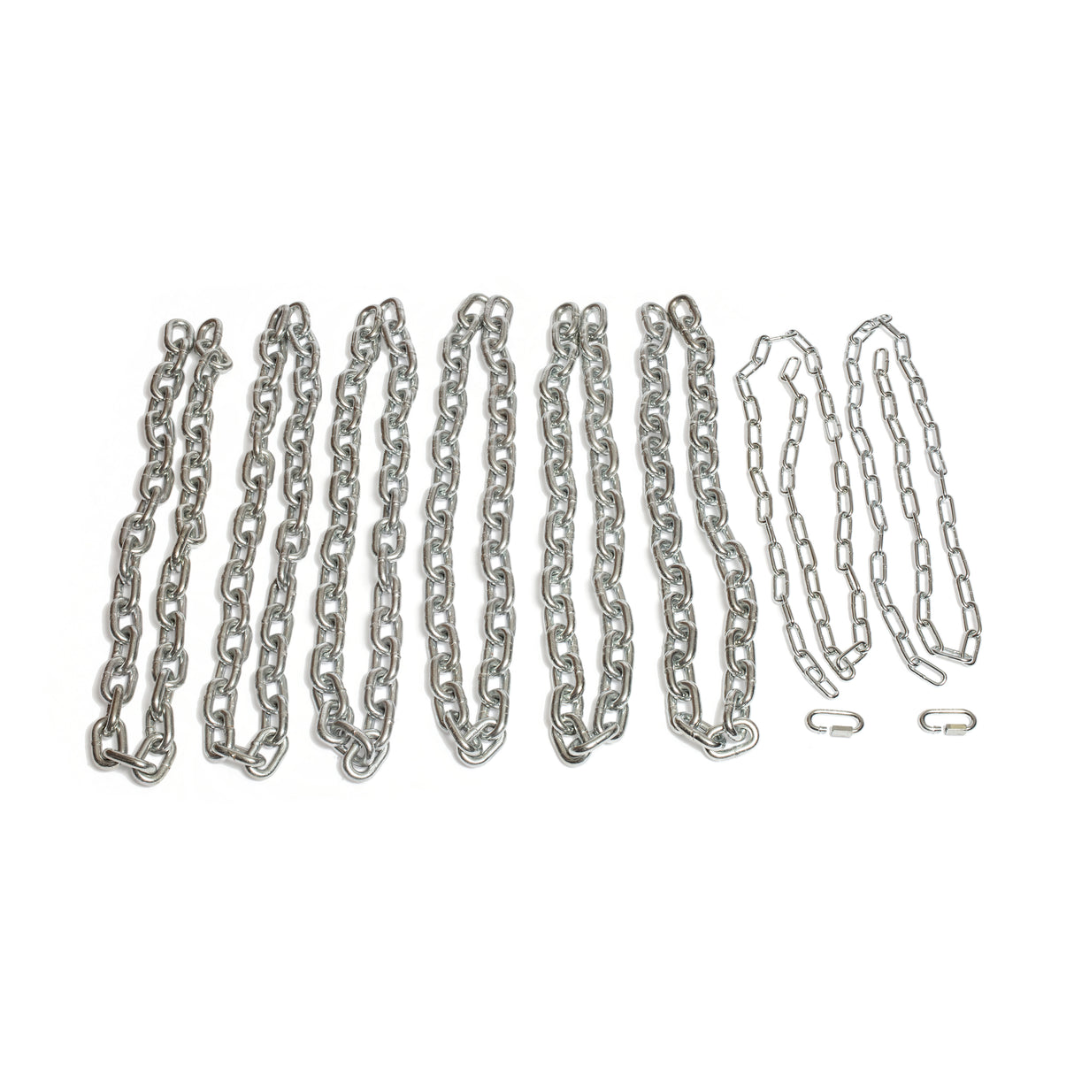 Different sizes and types of zinc-plated chains 