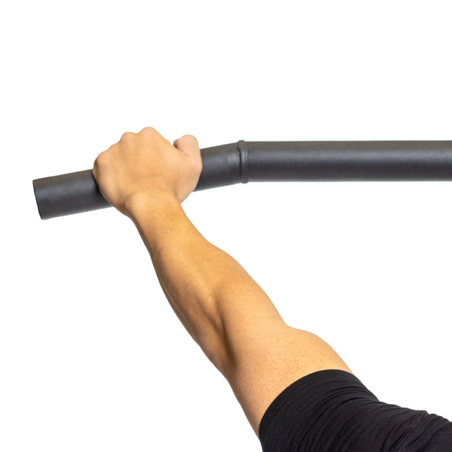 model holding  fat bar -  Lat Pulldown Bar