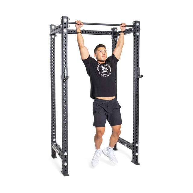 male athlete doing pull ups using Straight Pull Up Bar